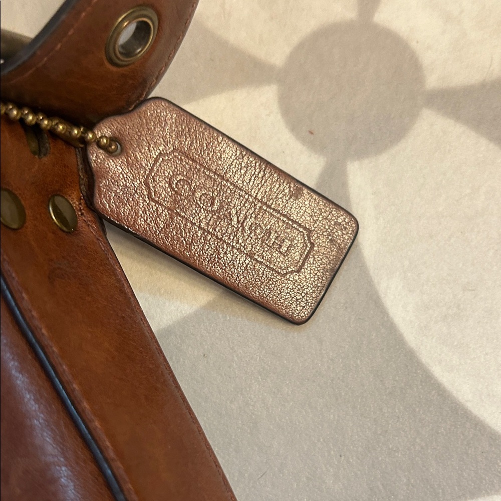 Coach VINTAGE Dark Brown Leather Shoulder Bag - Picture 3 of 13